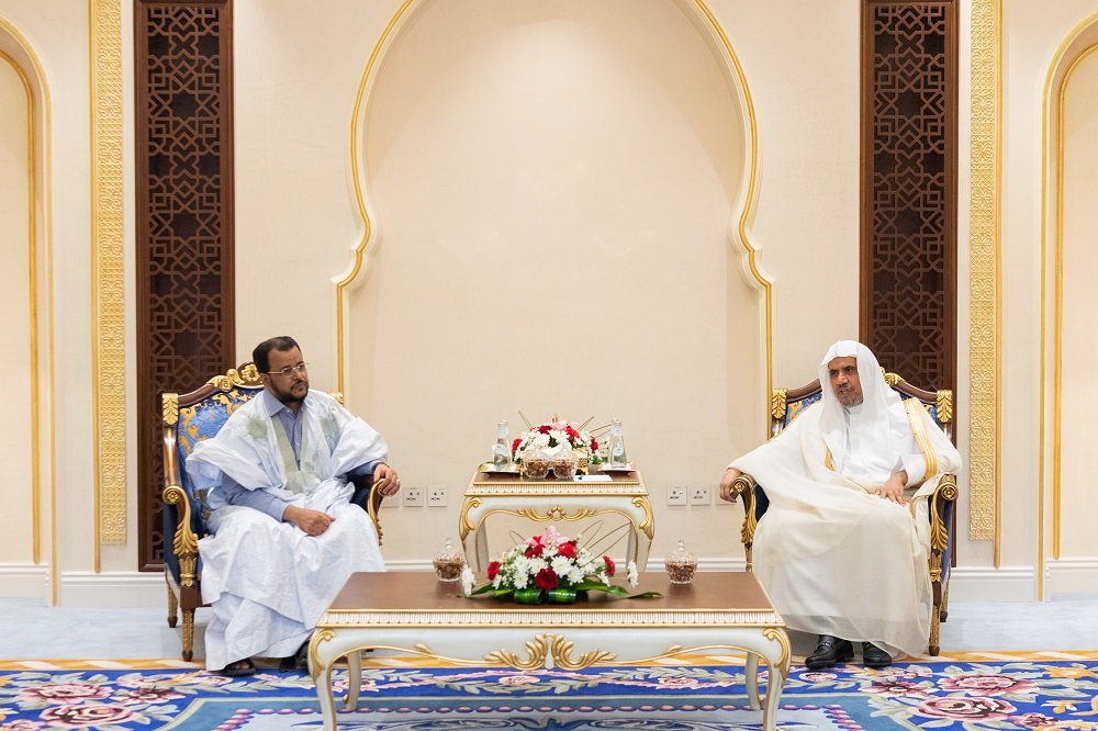 أمين رابطة العالم الإسلامي يستقبل شخصيات من كبار العلماء والمفتين والقيادات الدينية في العالم الإسلامي
