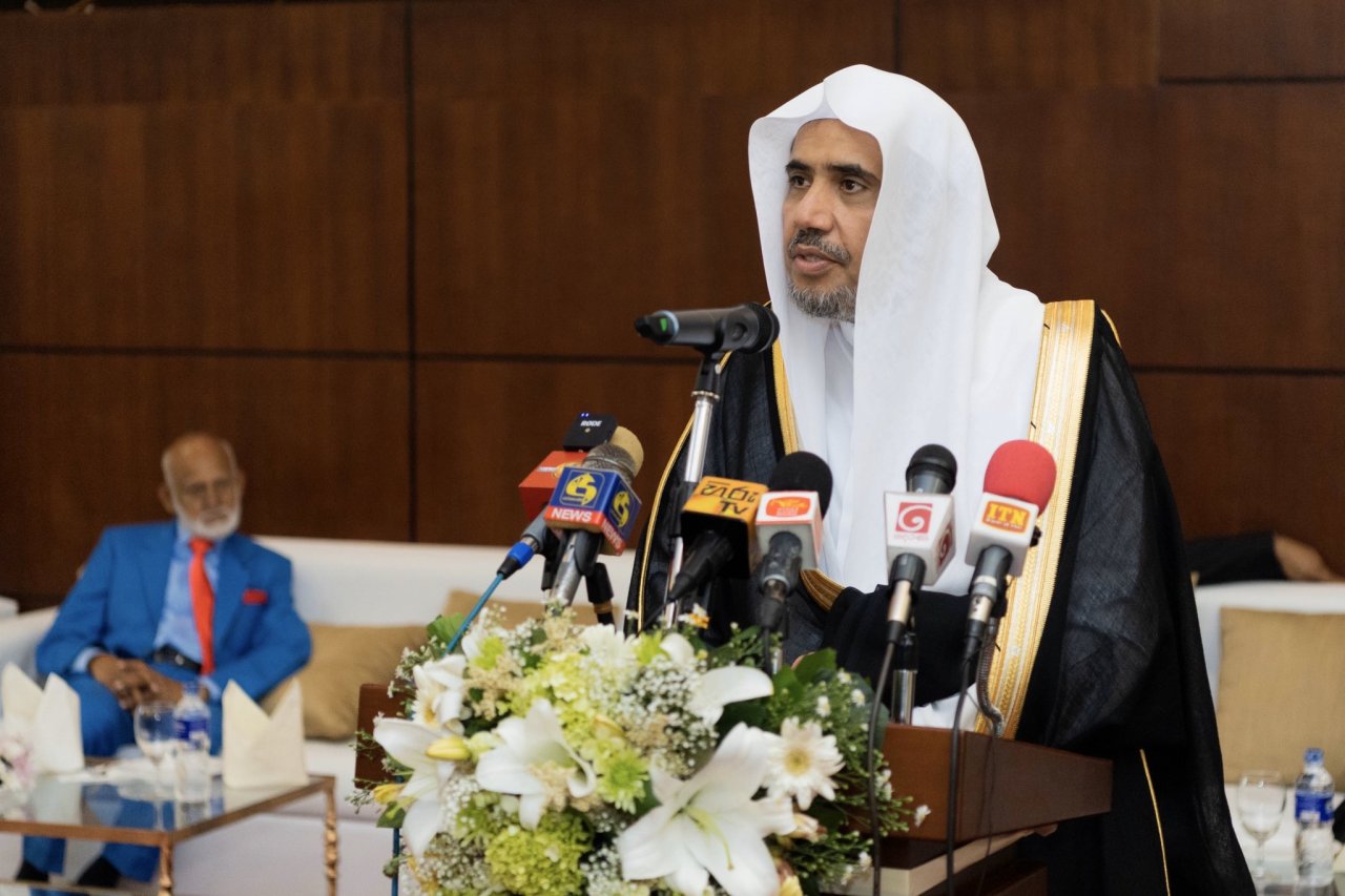 عمدة ⁧كولومبو⁩ تحتفي بمعالي الشيخ د. ⁧محمد العيسى⁩ بحضور كبار الشخصيات وأعضاء السلك الدبلوماسي