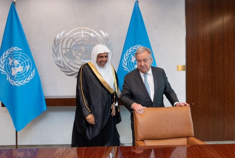 عقب إطلاق مؤتمر الرابطة داخل الأمم المتحدة: "بناء جسور التفاهم والسلام بين الشرق والغرب" أمين عام الأمم المتحدة يستقبل الشيخ العيسى ويؤكد دعمه الكامل لجهود الرابطة