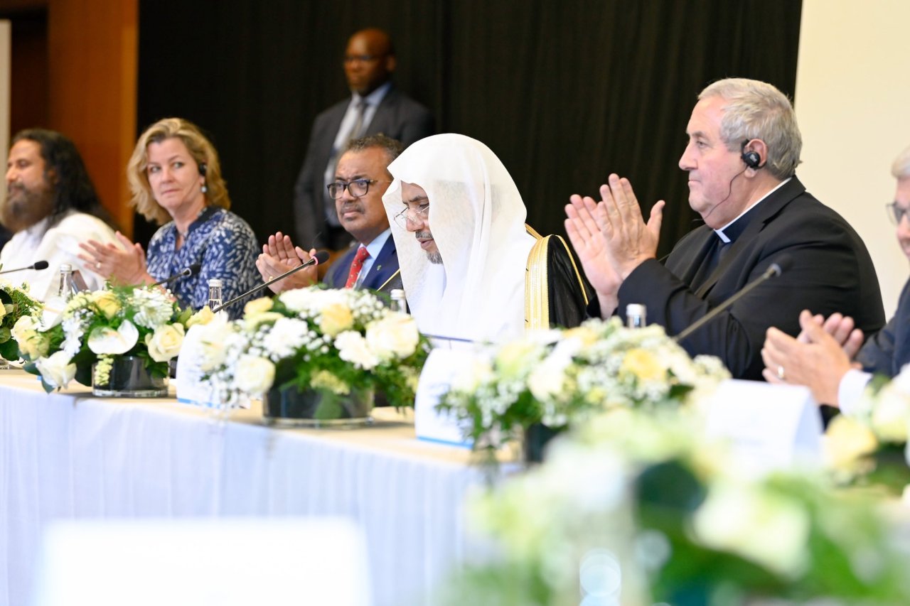 حلّ معالي الأمين العام الشيخ د. محمد العيسى‬⁩ ضيفَ شرفٍ على ملتقى "التعاون بين المنظمات الدولية في المجالات الإنسانية"، في جنيف