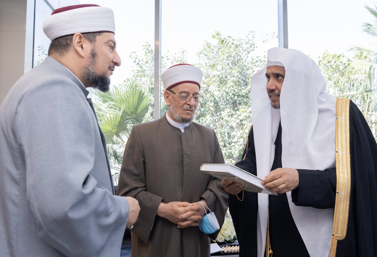 H.E. Dr. Mohammad Alissa receives His Eminence Dr. Ahmed Al-Taha, head of the Iraqi Fiqh Council