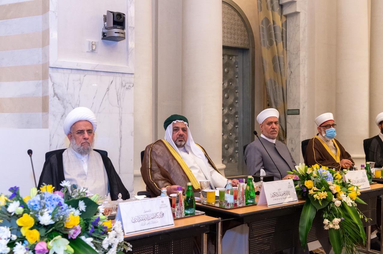 رابطة العالم الإسلامي تستضيف ملتقًى تاريخياً يجمع "المرجعيات العراقية" كافة في رحاب الحرم الشريف