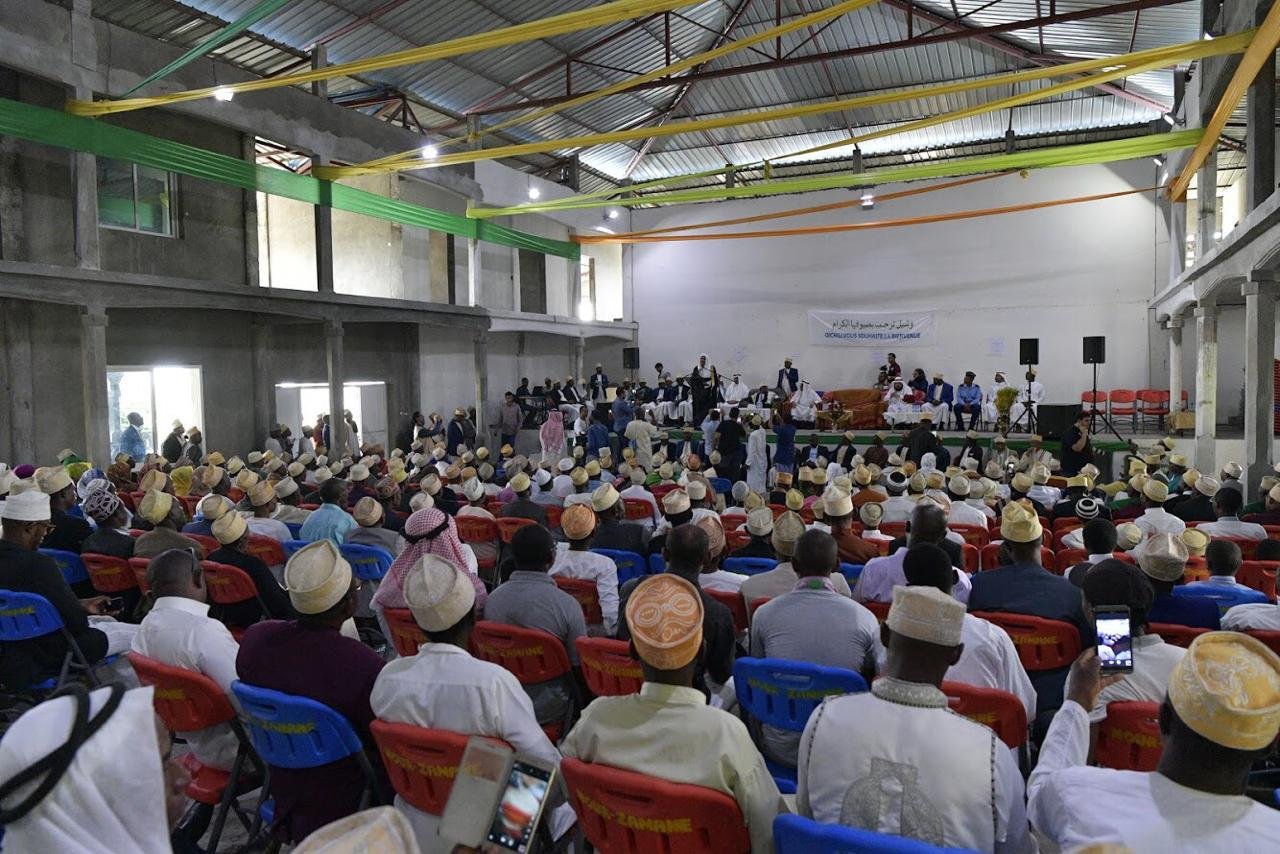 Sheikh Dr. Al-Issa speaking to African scholars