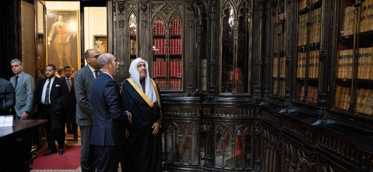 زارَ صاحبُ الفضيلة والمعالي، الشيخ الدكتور محمد بن عبدالكريم العيسى، مقرَ مجلس الشيوخ الإسباني في العاصمة "مدريد"، وكان في استقباله معالي رئيس مجلس الشيوخ الإسباني، السيد بيدرو رويان
