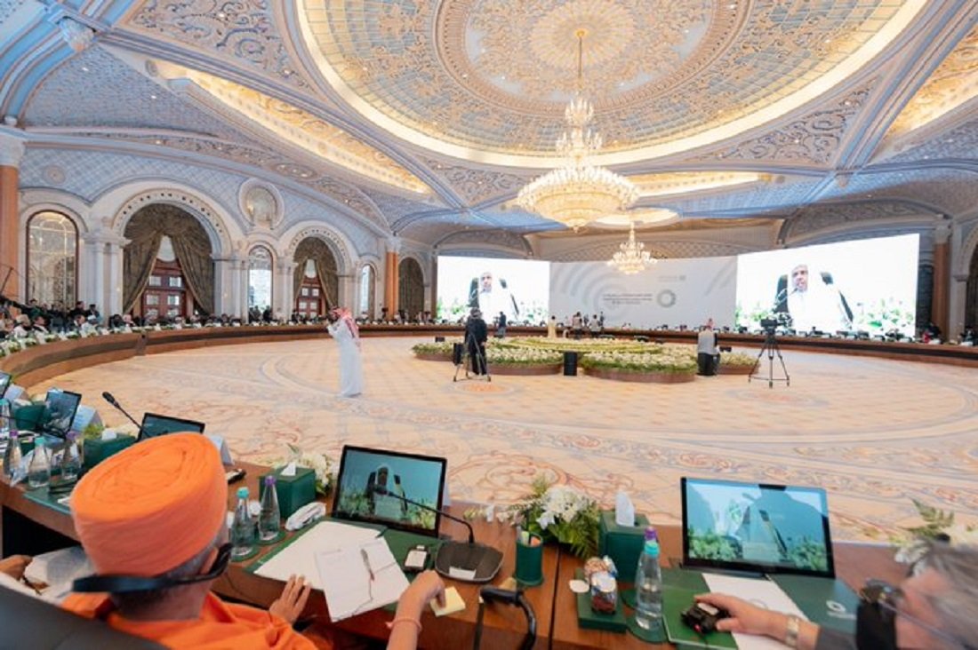 Le Forum Valeurs Communes Riyad est inspiré de la charte de Médine établie par le Prophète (paix sur lui) avec toutes les composantes de la société ; mettant en lumière la sagesse de l’Islam d’établir des relations avec tous.