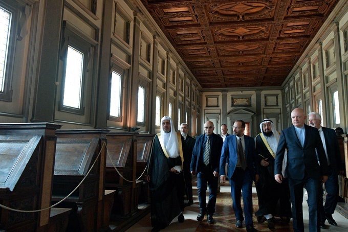 HE the SG of the MWL Dr. Mohammed Alissa visits the Library of Laurentian in Florence. He was received by the director of the library and reviewed a number of historical documents and books