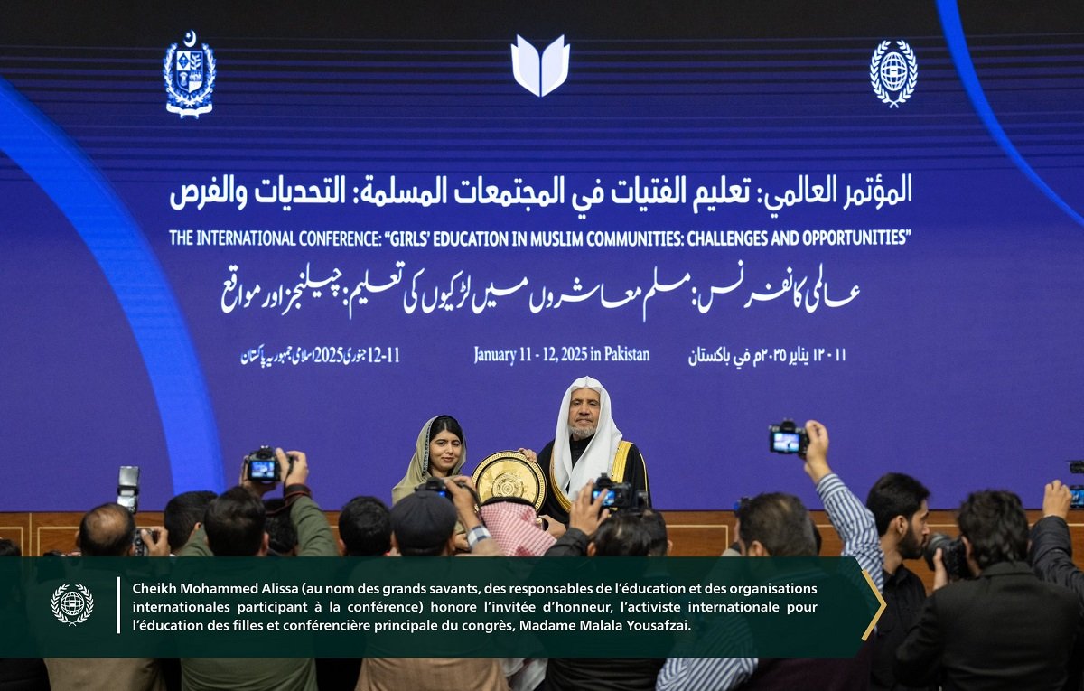 En présence du Secrétaire général, cheikh Mohammed Al-Issa, l’activiste internationale pour l’éducation des filles, Mme Malala Yousafzai, a présenté le message principal de l’initiative de la Ligue islamique mondiale :