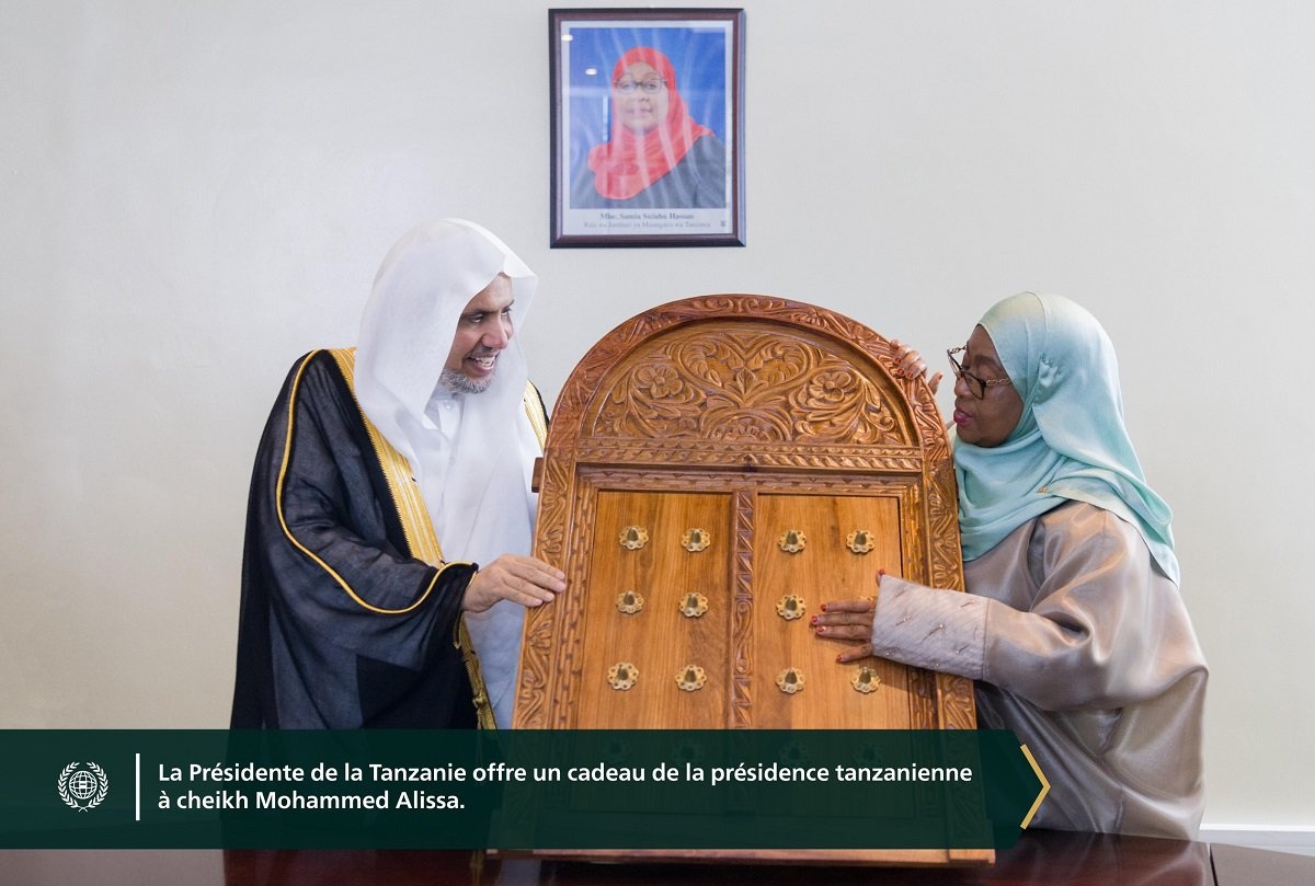 Elle a salué le rôle international et humanitaire de la Ligue islamique mondiale dans les pays à diversité religieuse et ethnique.