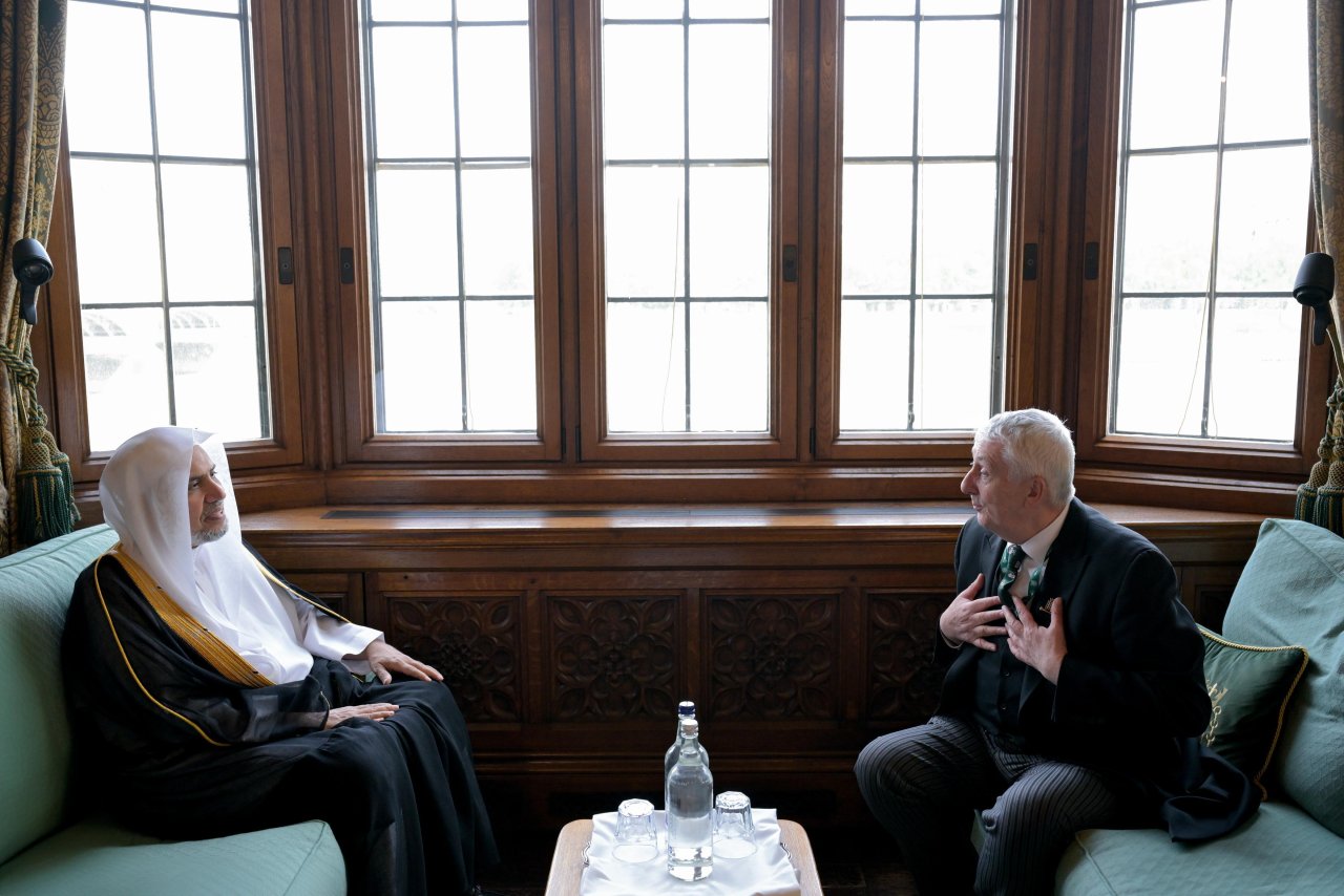 Une première pour un responsable religieux musulman :  Le président et les responsables du Parlement britannique rendent hommage au Secrétaire général de la Ligue islamique mondiale