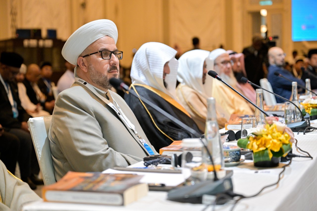 ‏"من البرامج الفاعلة لأول ملتقىً من نوعه لفُقهاء الأُمّة، الذي نظَّمَه المجمع الفقهي الإسلامي، بالعاصمة الماليزيّة كوالالمبور":  ‏وضْع خطةٍ استراتيجيةٍ مُشتركةٍ تُوحِّد الجهودَ في مواجهة التحديات الفكرية والفقهية المُعاصِرة.  ‏ إعداد مناهجَ متجددةٍ قادرةٍ على تيسير العلوم الشرعية، بما يعين طلاب العِلم والعموم على استيعاب الأحكام الشرعية.
