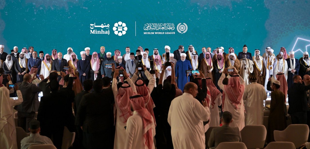 Le Secrétaire général de la Ligue  le cheikh Mohammed ben Abdelkarim Alissa, a inauguré à La Mecque la nouvelle plateforme numérique de la Ligue, « Minhaj »