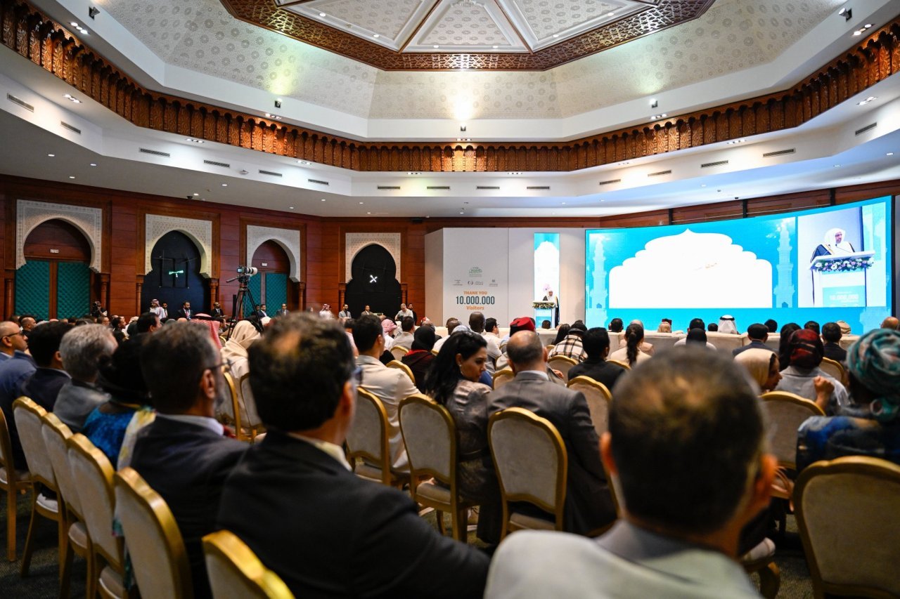 Le Secrétaire général de la Ligue islamique mondiale assiste à la célébration des dix millions de visiteurs du musée de la tradition  prophétique à Rabat