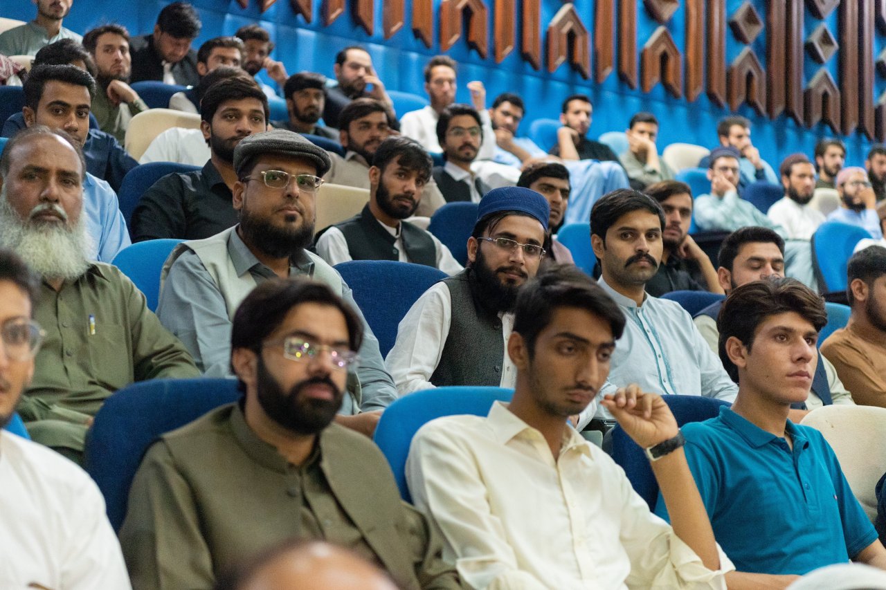 Les résultats de la Conférence internationale du Pakistan, parrainée par la Ligueislamiquemondiale il y a deux ans, ont constitué une étape importante pour contribuer au renforcement de l'action islamique commune dans la lutte contre la haine de  l’Islam.