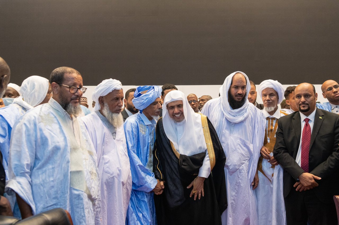 Renforcer les liens des musulmans d’Afrique avec leur profondeur islamique et le lien de leur communauté Depuis le lieu vers lequel se tournent les cœurs, la Qibla universelle :