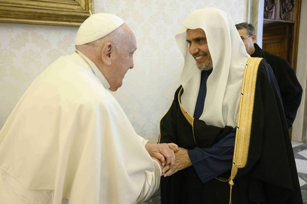 Le Pape François a reçu au Vatican, le Secrétaire général, Président de l’Organisation des savants musulmans, cheikh Mohammed Al-Issa.