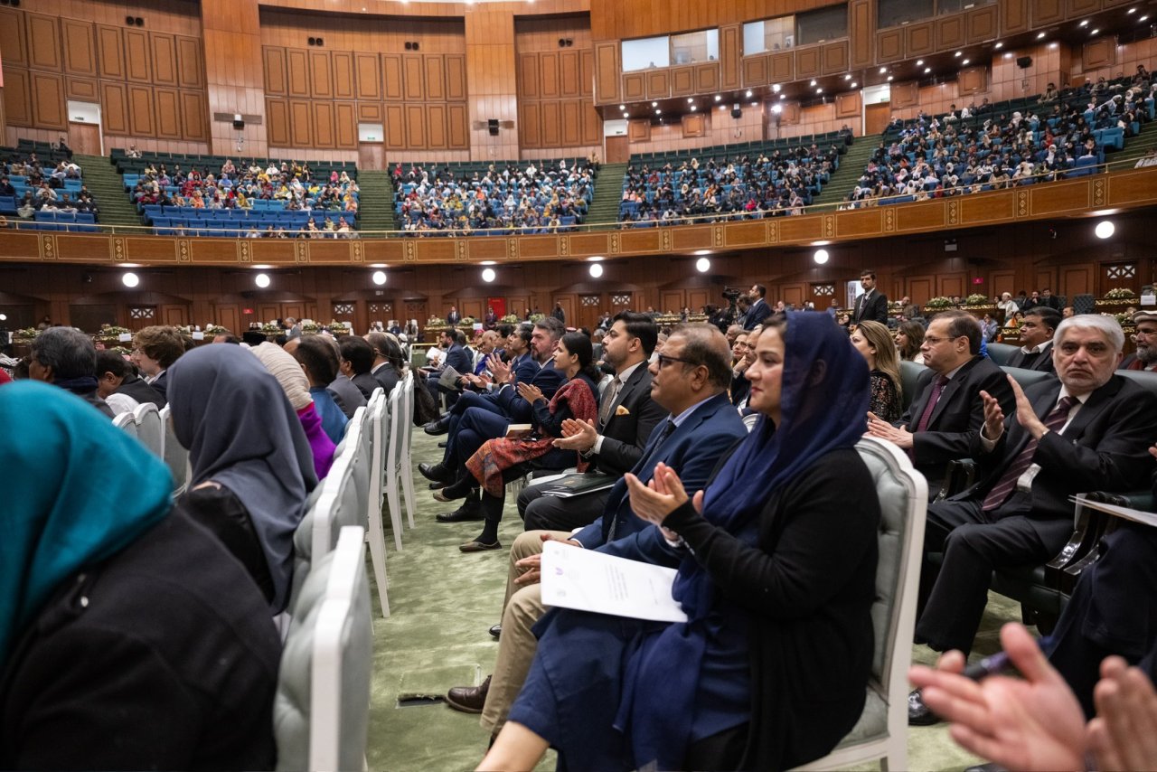 جناب دبیرکل و رئیس انجمن علمای مسلمان، دکتر شیخ محمد العیسی در جریان آغاز طرح ابتکاری آموزش دختران در جوامع مسلمان از پایتخت پاکستان، «اسلام‌آباد»، اظهار داشتند:
