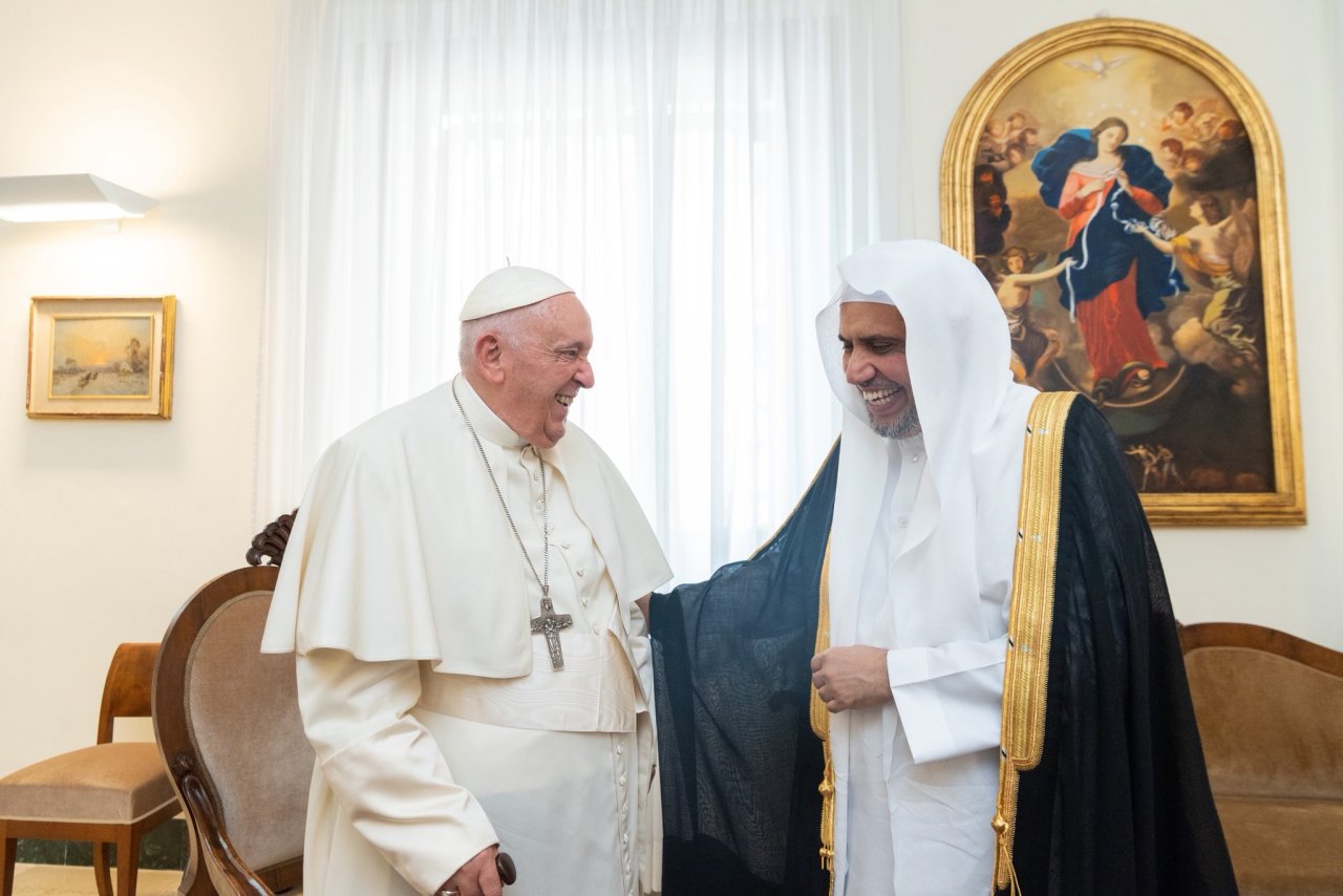 Le Secrétaire général de la Ligue islamique mondiale et président de l’Organisation des savants musulmans, cheikh Mohammed Alissa a adressé un message de condoléances au Cardinal Pietro Parolin, Secrétaire d’État du Vatican