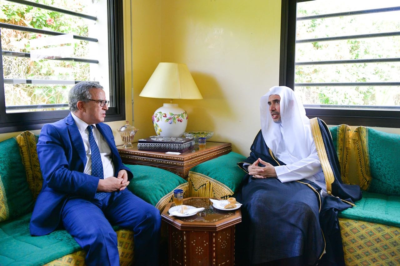 د.العيسى خلال تباحثه مع وزير الحريات المغربي حول الحقوق والواجبات