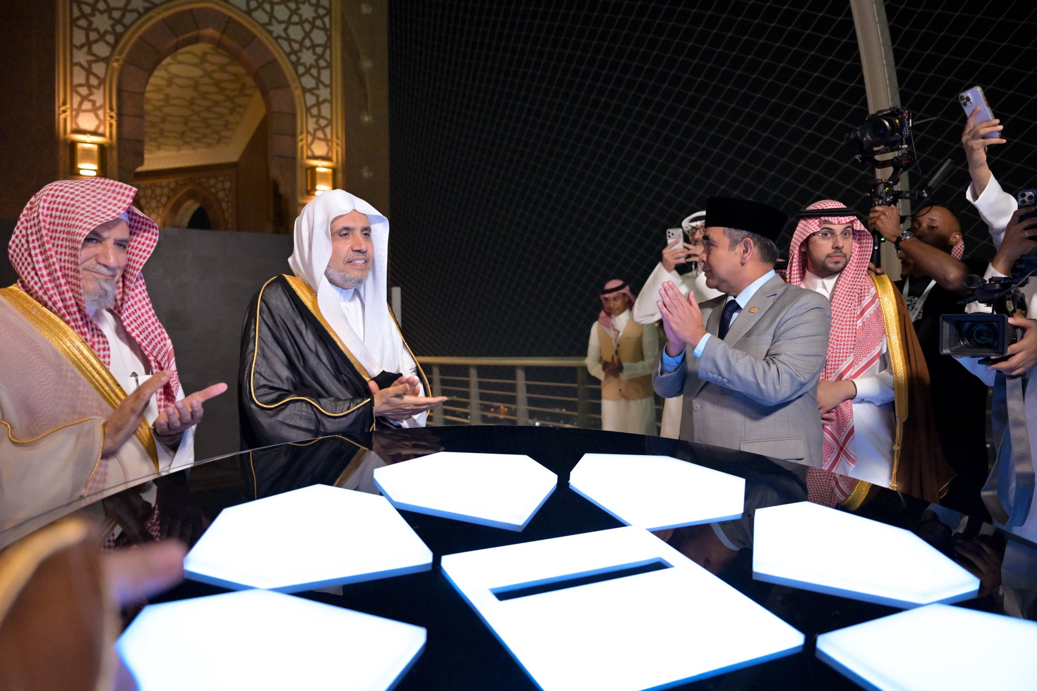 Lors d’une cérémonie réunissant une large représentation internationale, cheikh Mohammed Alissa a inauguré la plateforme numérique « Minhaj »