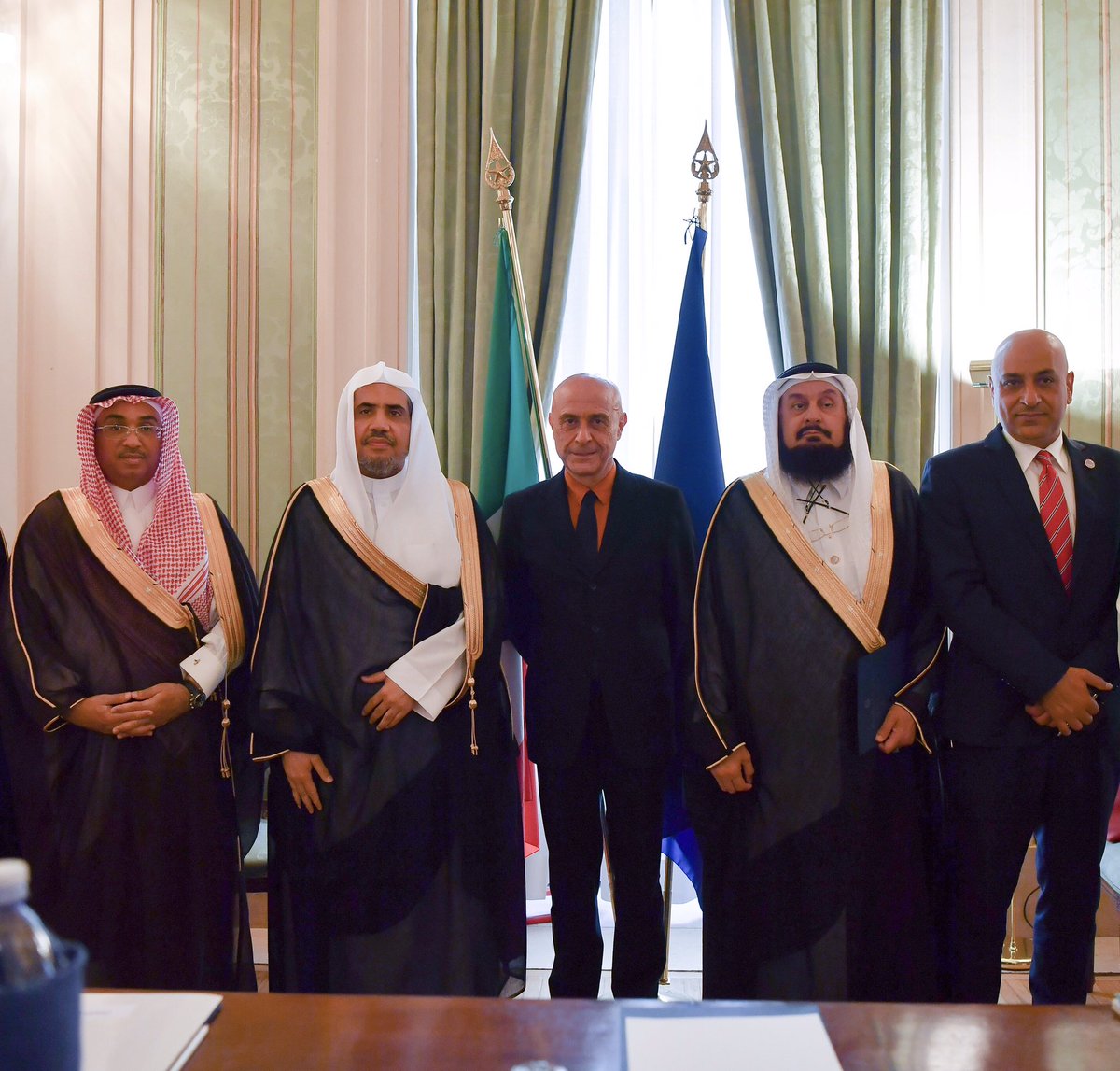 الأمين العام ووزير الداخلية الإيطالي يبحثان عدداً من المواضيع المشتركة