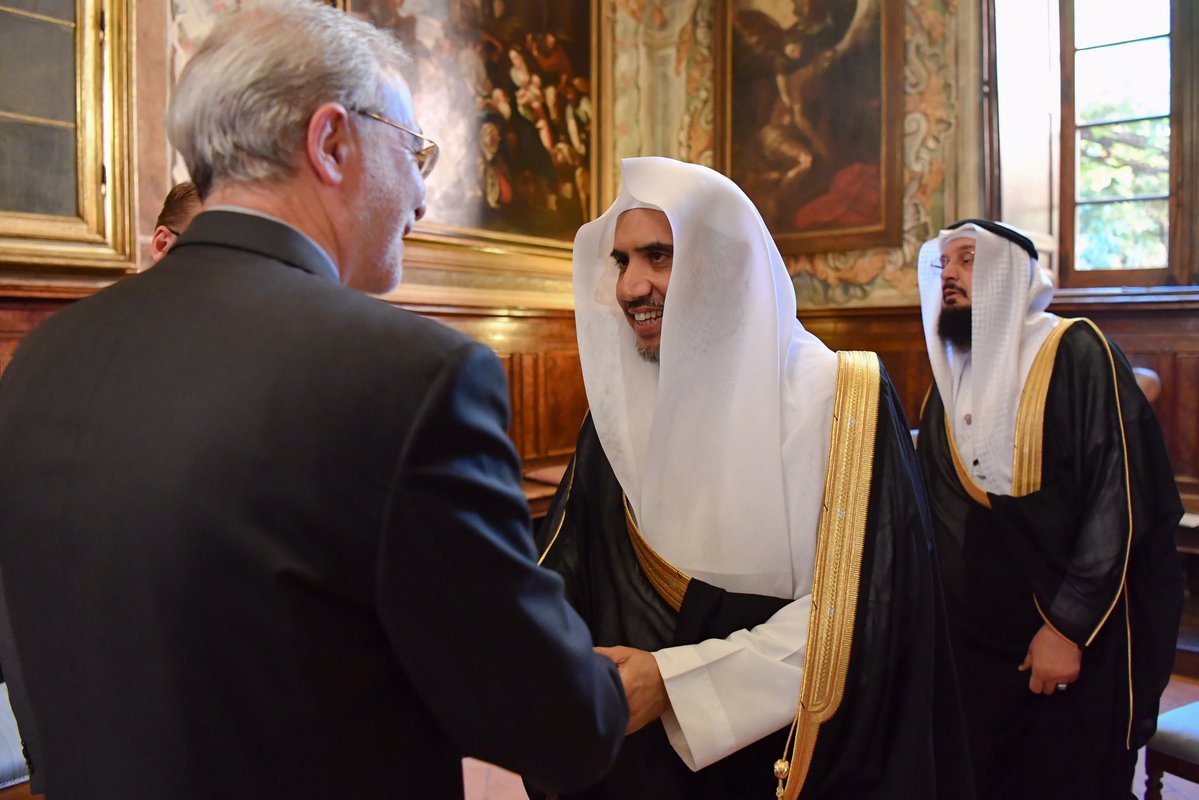 المجلس البابوي بالفاتيكان يعقد اجتماعاً مع معالي أمين عام الرابطة