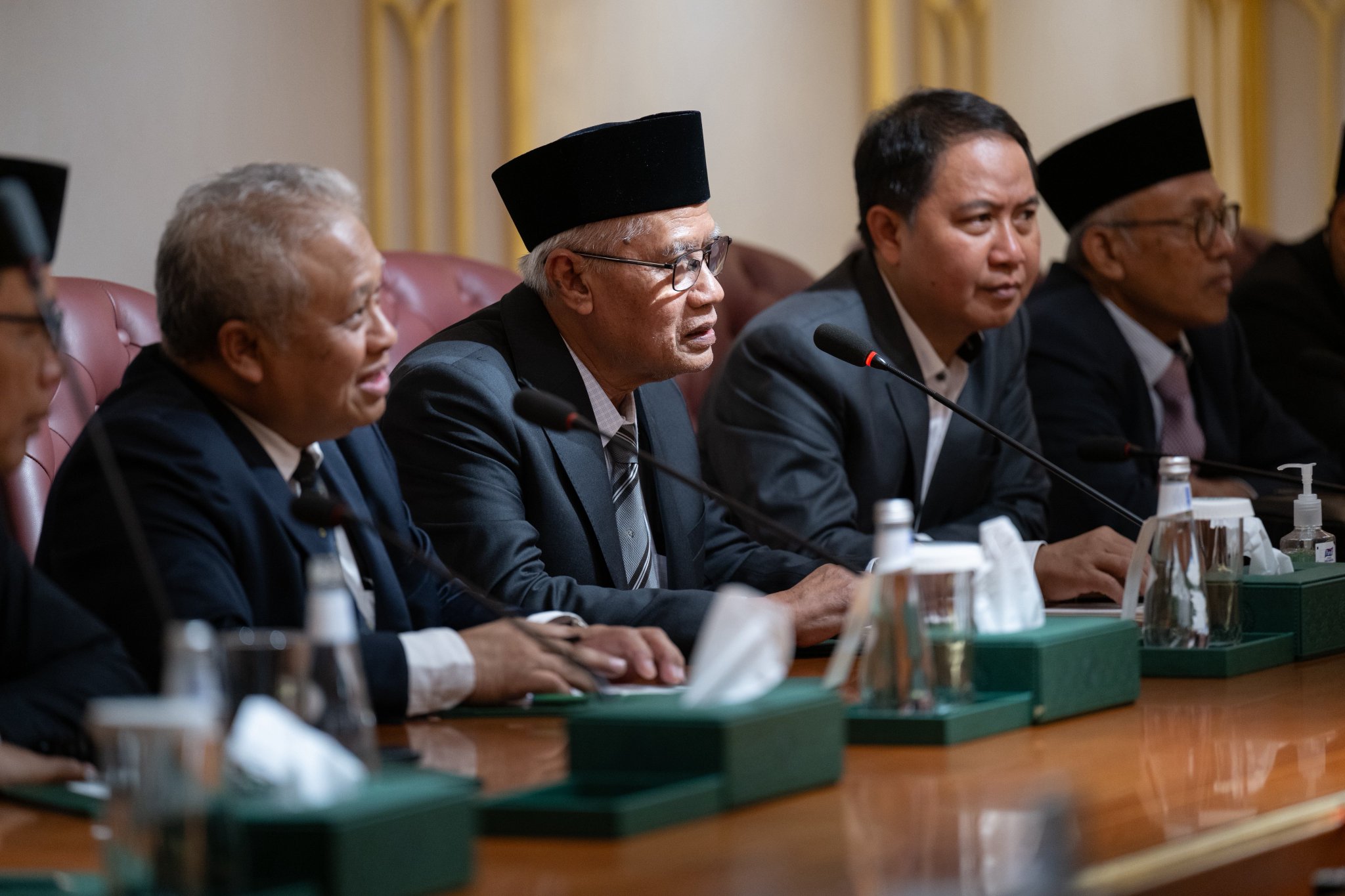 Le cheikh Mohammed Al-Issa a reçu une délégation de la présidence de l’Association Muhammadiyah en République d’Indonésie, conduite par le président général de l’Association