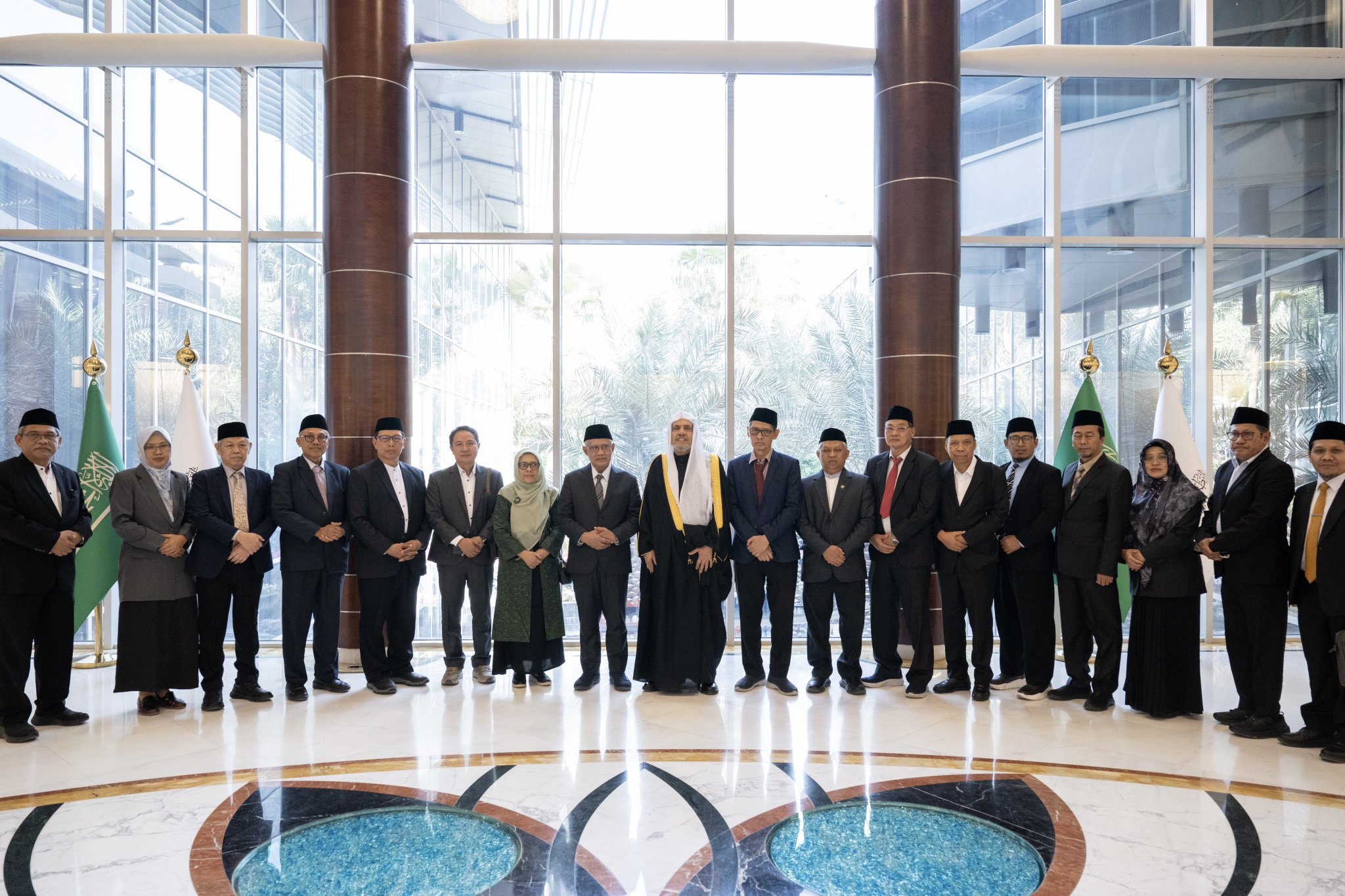 Le cheikh Mohammed Al-Issa a reçu une délégation de la présidence de l’Association Muhammadiyah en République d’Indonésie, conduite par le président général de l’Association