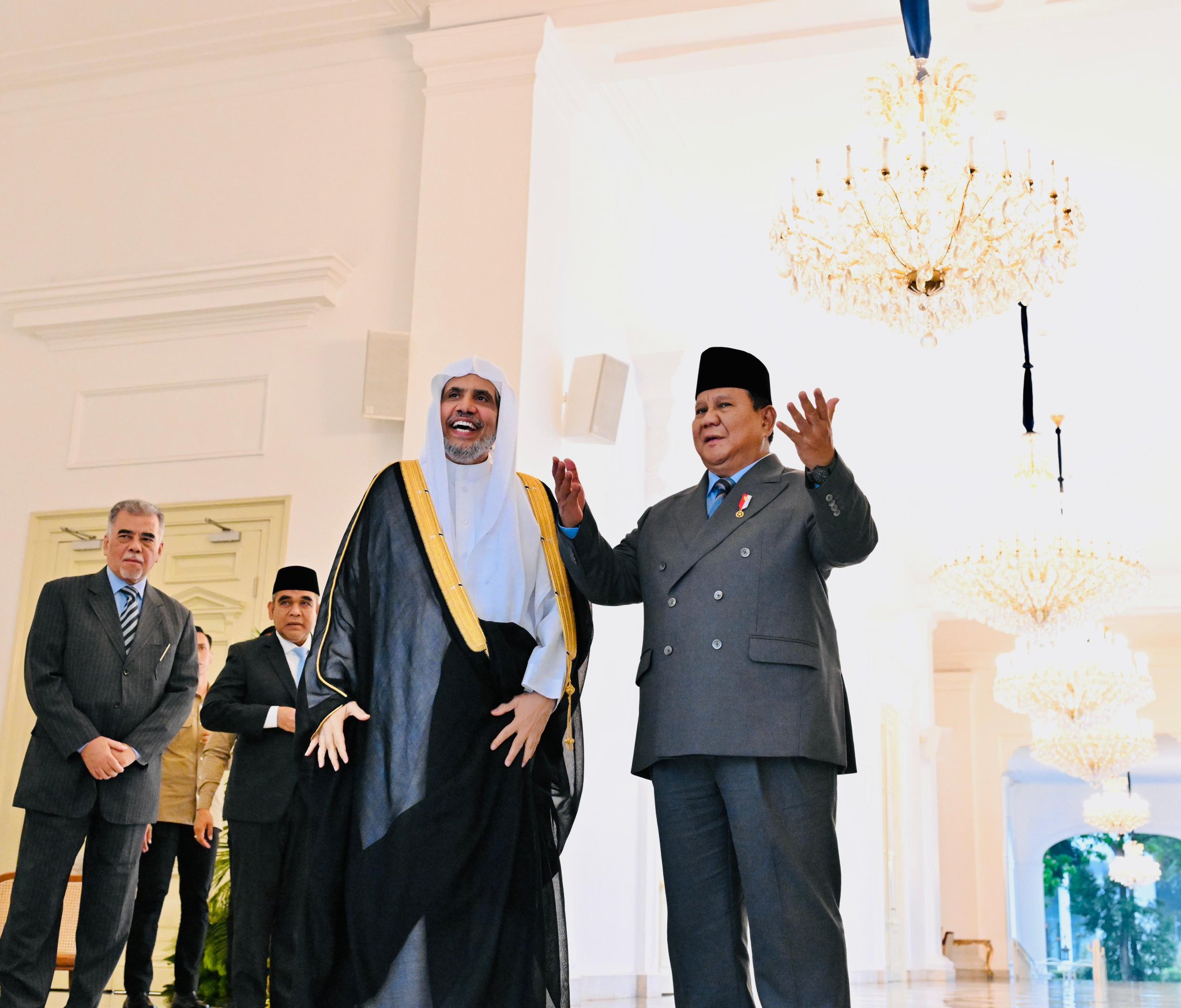 Le Président de la République d’Indonésie, M. Prabowo Subianto, a reçu aujourd’hui, au Palais présidentiel de la capitale Jakarta, le Secrétaire général Cheikh Mohammed Al-Issa