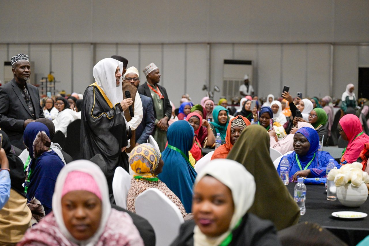 د.العيسى يحضر مائدة الإفطار الرمضاني للجالية المسلمة في رواندا