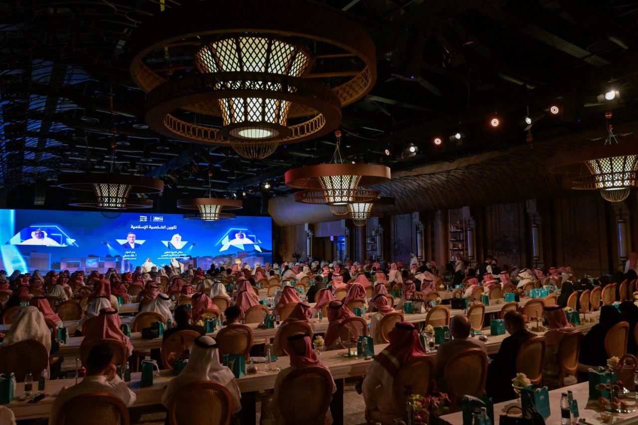 Mirkaz Al-Balad Al-Ameen hosted His Excellency Sheikh Dr. Mohammed Al-Issa, Secretary-General of the (MWL), in a discussion session on 'Shaping the Islamic Personality'