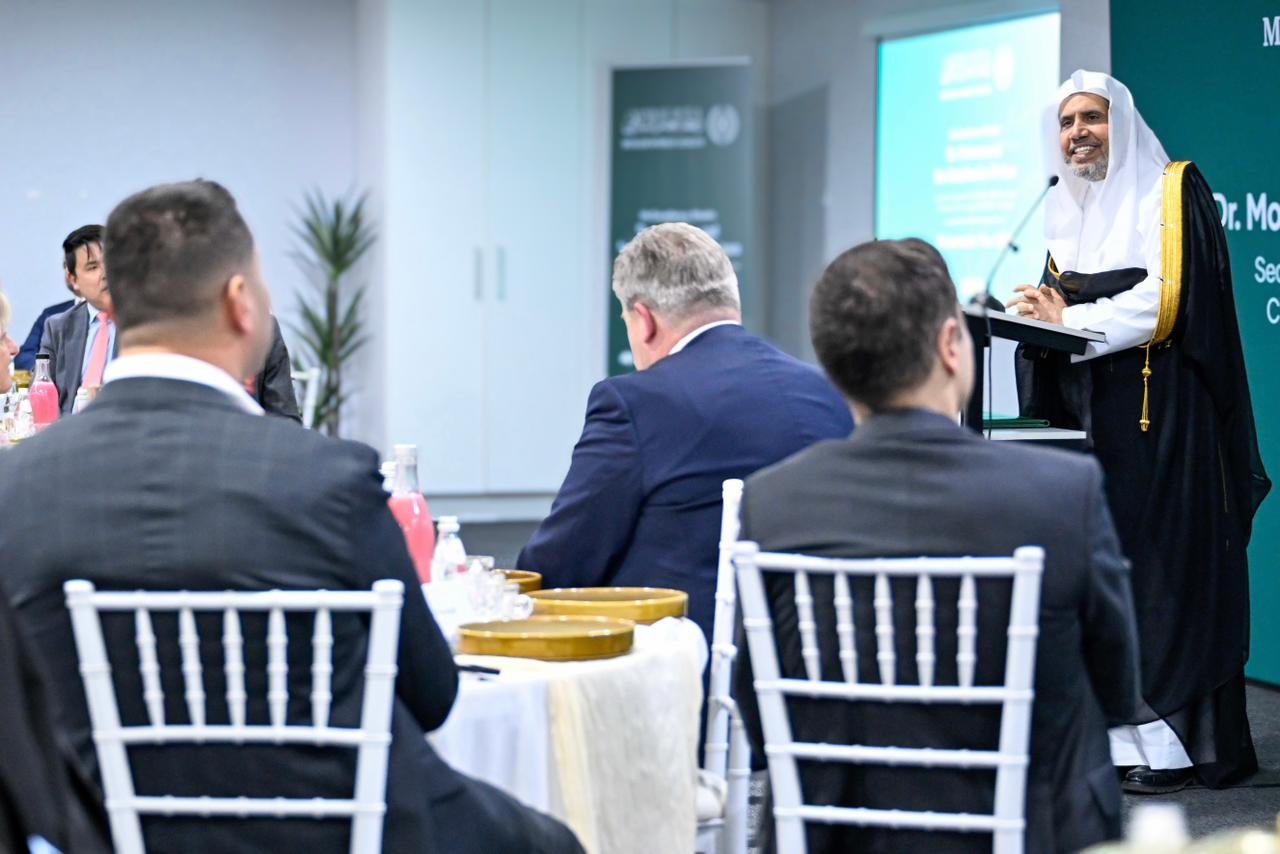 In the Presence of a Number of Federal and Local Ministers and Members of Parliament: The Australian Federation of Islamic Councils Celebrates the Visit of the Secretary-General of the MWL