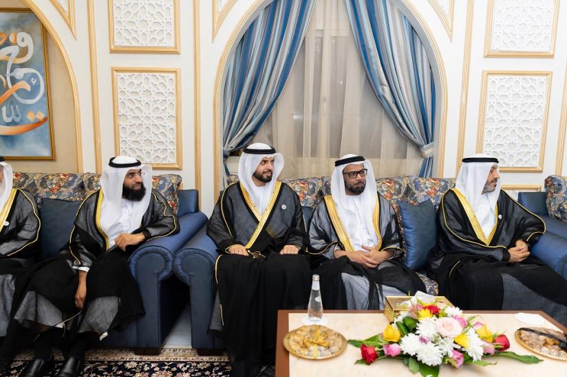 استقبل معالي الشيخ د.محمد العيسى أمين عام رابطة العالم الإسلامي في مكتبه بمحافظة جدة رئيس مجلس الإفتاء بالإمارات العربية المتحدة سماحة الشيخ عبدالله بن بيه