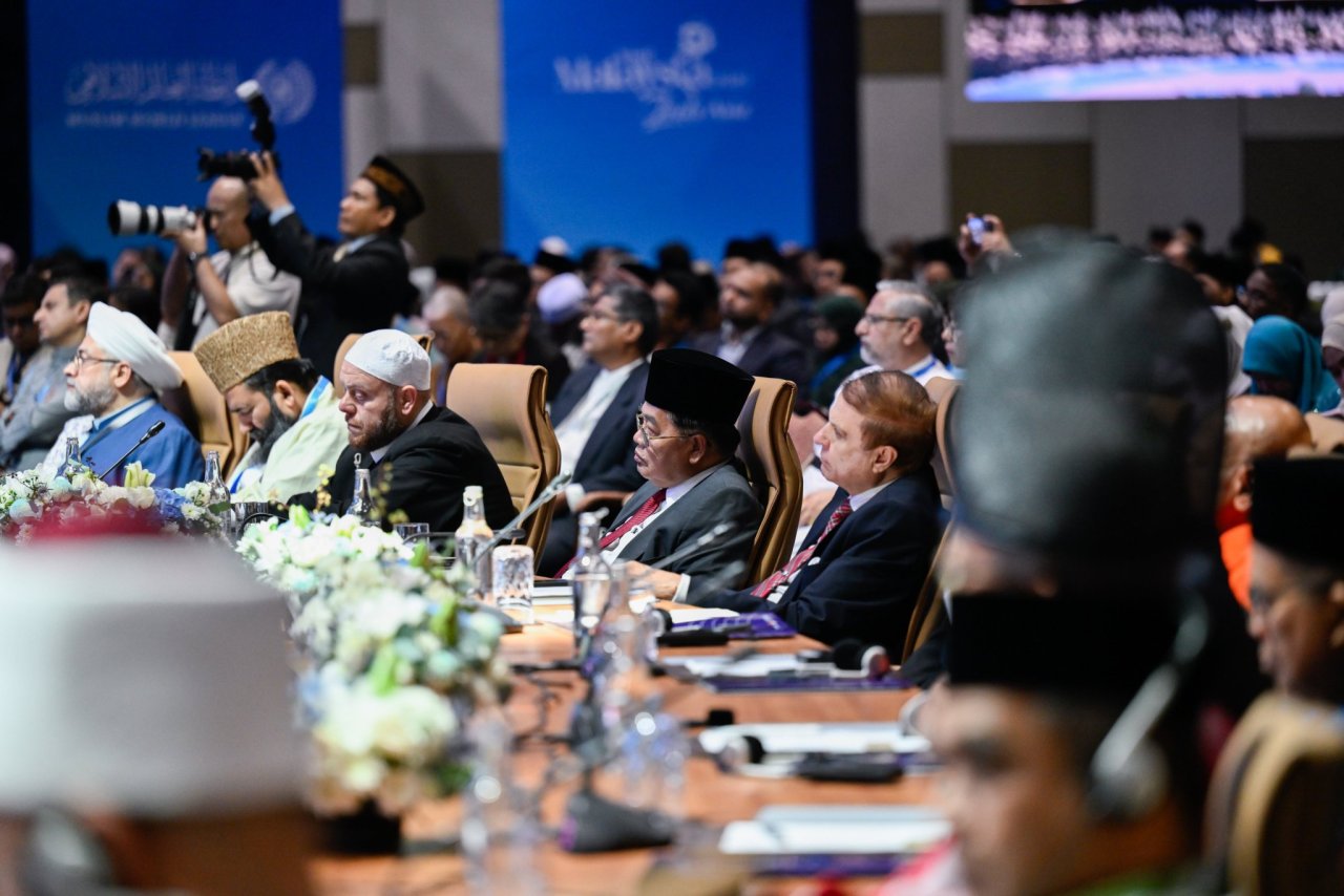 Photos du troisième Sommet international des responsables religieux, avec la participation du cheikh Mohammed Al-Issa en qualité d’intervenant principal lors de la cérémonie d’ouverture