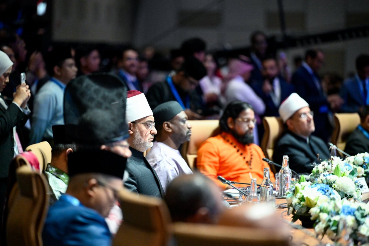 بین الاقوامی مذہبی قیادتوں کی تیسری عالمی سربراہی کانفرنس کی جھلکیاں، جس میں ، عزت مآب شیخ ڈاکٹر محمد العیسی نے افتتاحی تقریب سے مرکزی خطاب کیا