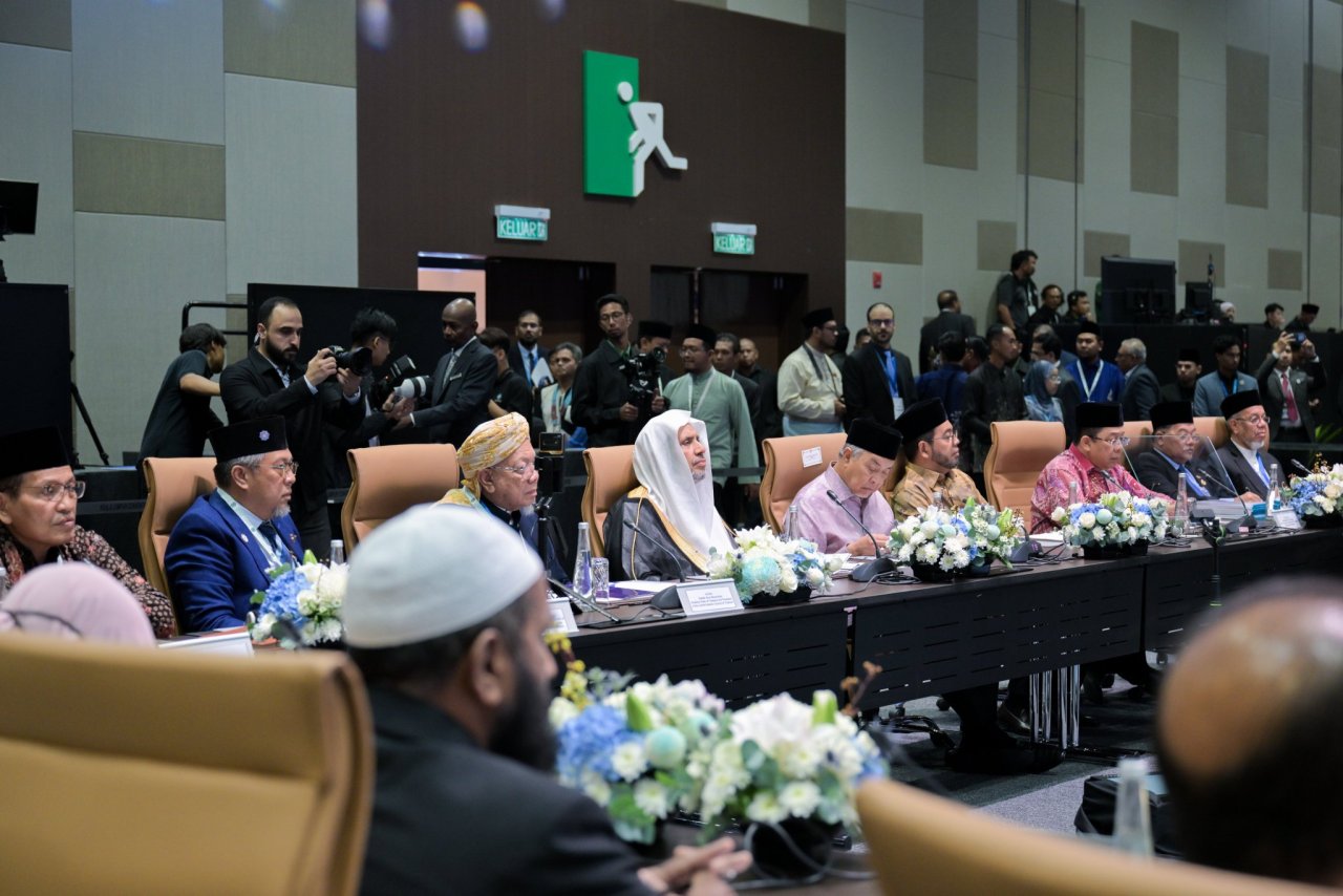 Photos from the inauguration of the Fourth Forum of the Council of ASEAN Scholars by H.E. Sheikh Dr. Mohammed Al-Issa, Secretary-General of the MWL and Chairman of the OMS