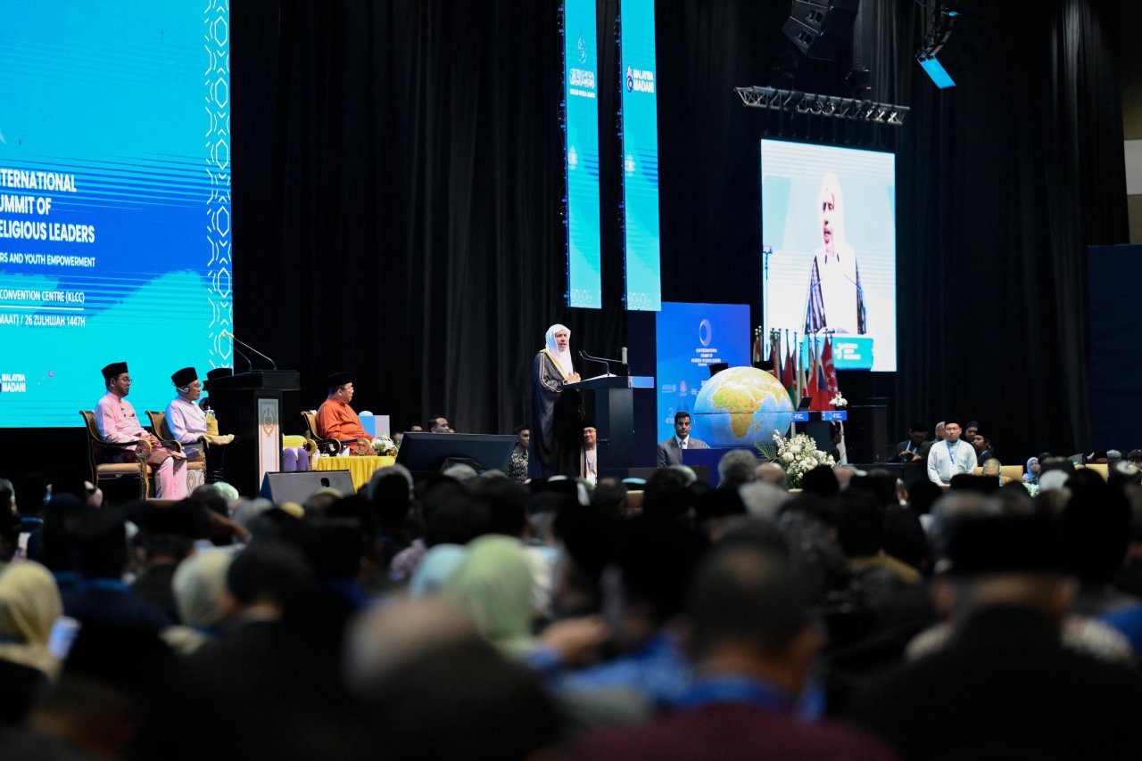 Le Secrétaire général de la Ligue islamique mondiale prononce une allocution d’ouverture lors du 3ème Sommet international des responsables religieux à Kuala Lumpur