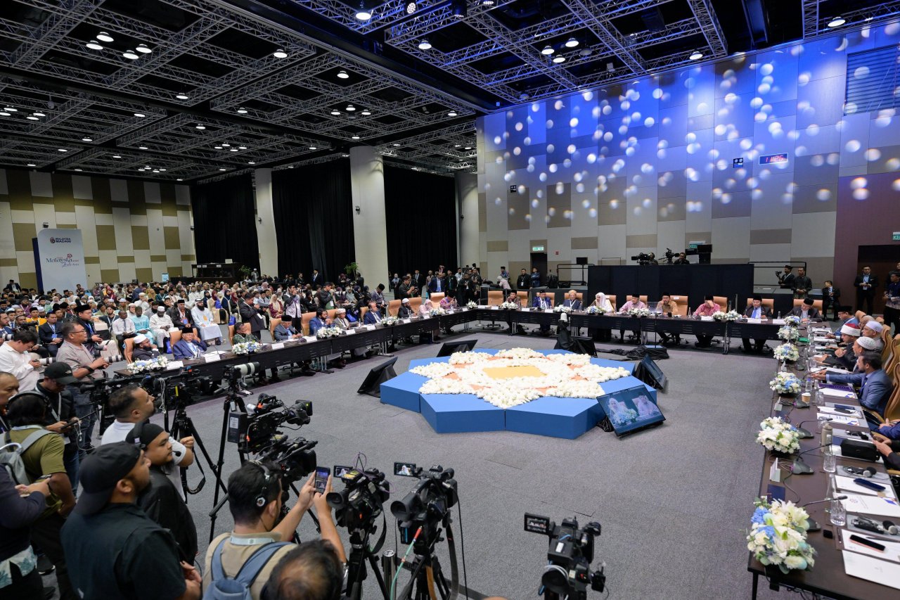 Le Secrétaire général, inaugure la quatrième session du Forum du Conseil des oulémas de l’ASEAN et lance le projet d’enseignement de la langue arabe destiné aux mémorisateurs