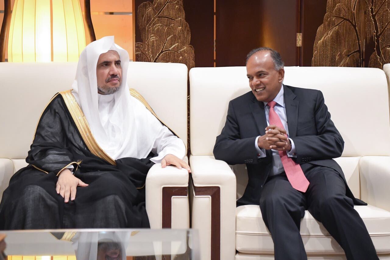‏معالي الأمين العام ملتقياً في سنغافورة معالي وزير الداخلية والقانون السنغافوري .. مستعرضاً معه عدداً من الموضوعات ذات الاهتمام المشترك