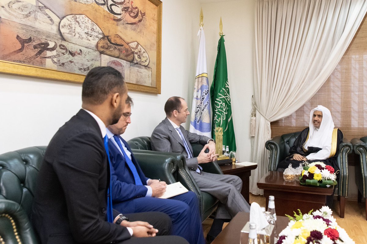 ڈاکٹر العیسی اور آسٹروی سفیر کے درمیان ملاقات۔ تہذیبی رابطہ کی اہمیت اور انتہاپسند اور نفرت انگیز بیانئیے کے خطرات سے متعلق آگاہی کے فروغ  کاجائزہ لیا گیا