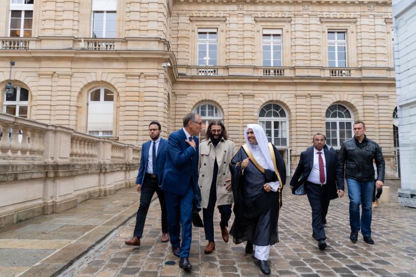 A Paris le Prdt de la commission de l’amitié franco arabe au Sénat Jean Marine a reçu Alissa pour traiter d’un certain nombre de sujets ; il a salué son discours lors du Congrès de Paris.