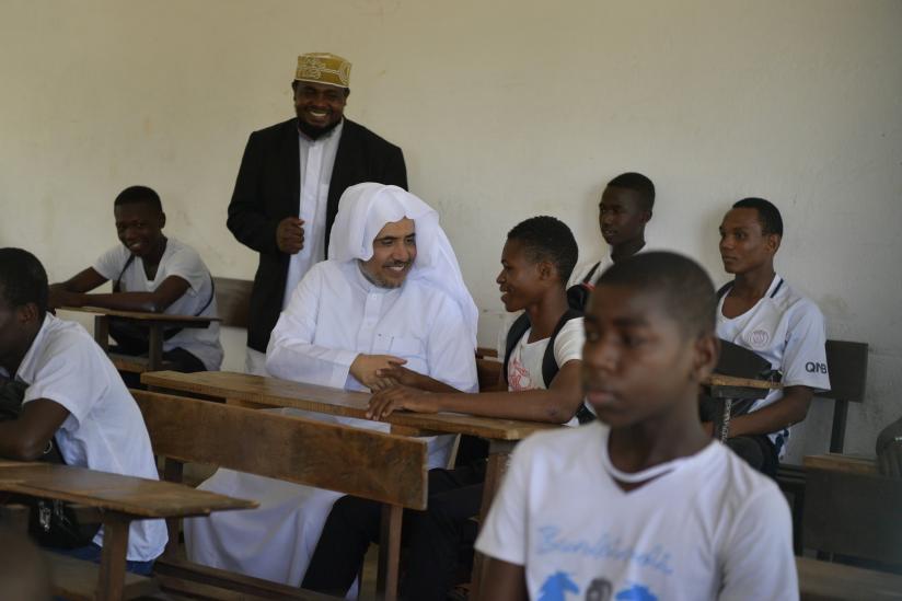 His Excellency the Secretary-General of the Muslim WorldLeague, Sheikh Dr. Mohammad Alissa, visits the island of Anjouan