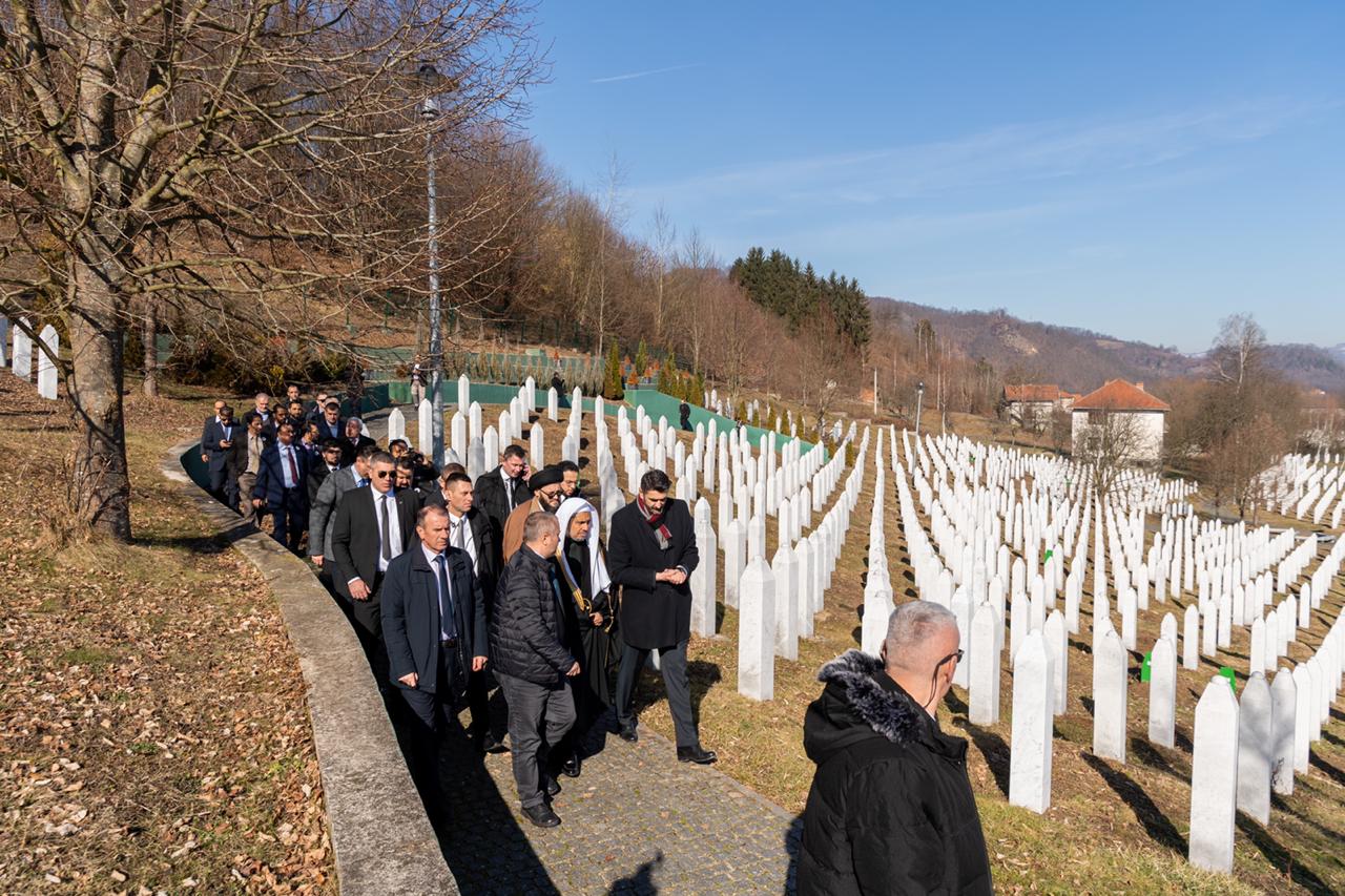 The visit of His Excellency the Secretary General Dr.  Mohammad Alissa to the Srebrenica extermination site in Bosnia and Herzegovina, comes as a fulfillment of Islamic duty of solidarity.