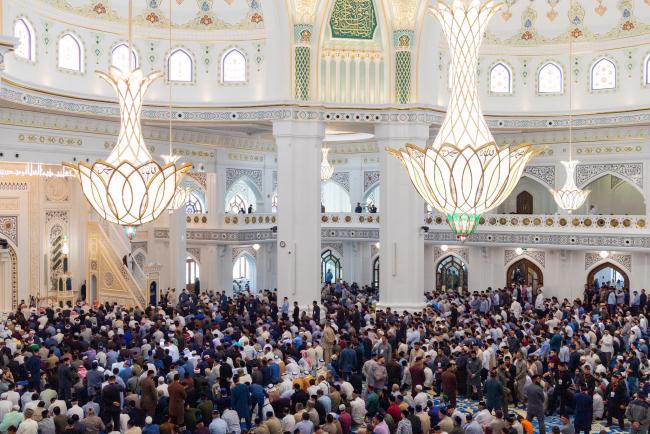 چیچینیا کے صدر محترم جناب رمضان قادیروف یورپ میں سب سے بڑے جامع مسجد کے افتتاح