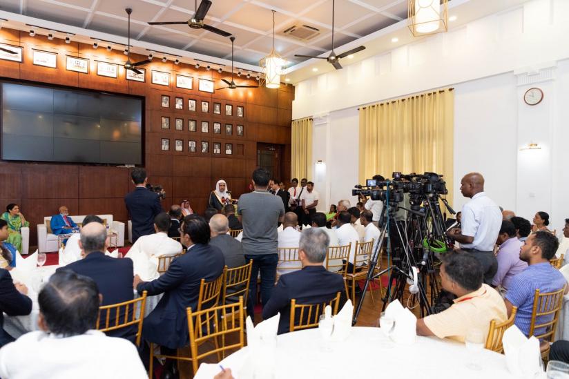 Le maire de Colombo célèbre la venue de Mohammad Alissa en lui remettant les clés de la ville présence de grandes personnalités dont des des diplomates.