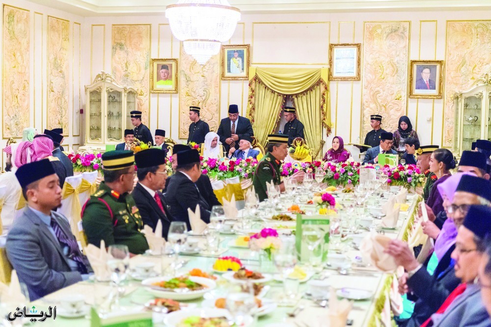 ماليزيا تمنح د. العيسى أعلى أوسمة التقدير والشرف الملكية بلقب «داتو سري» تقديراً لجهوده في نشر الوسطية حول العالم