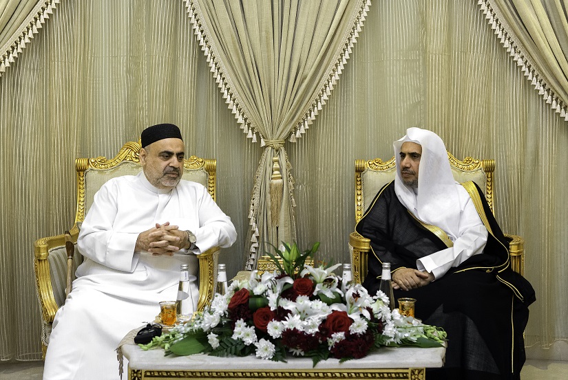 His Excellency the Secretary General receives His Eminence Sheikh Shakur Pashazadeh, Mufti of the Republic and Head of the Religious Administration for the Muslims of Caucasia.