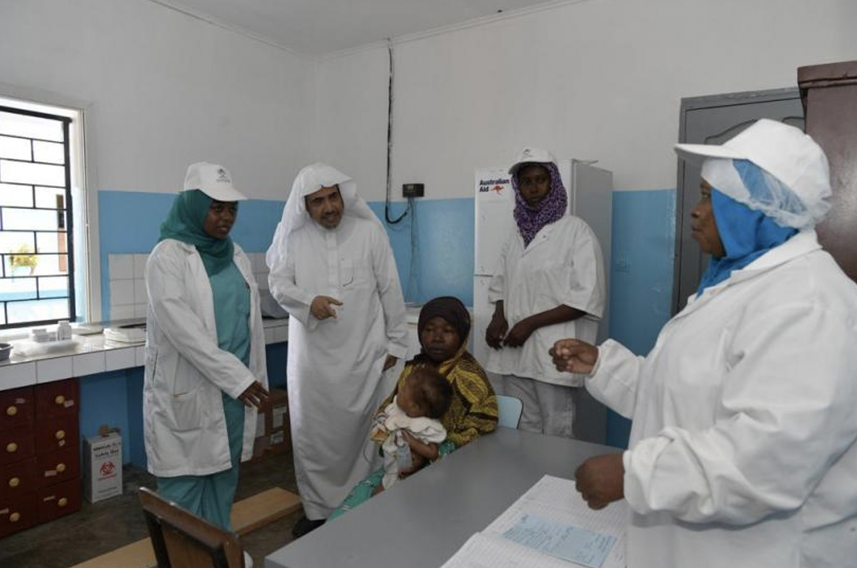In Comoros, His Excellency visited a MWL-sponsored clinic that treats women and children in rural communities that would not otherwise have access to healthcare services