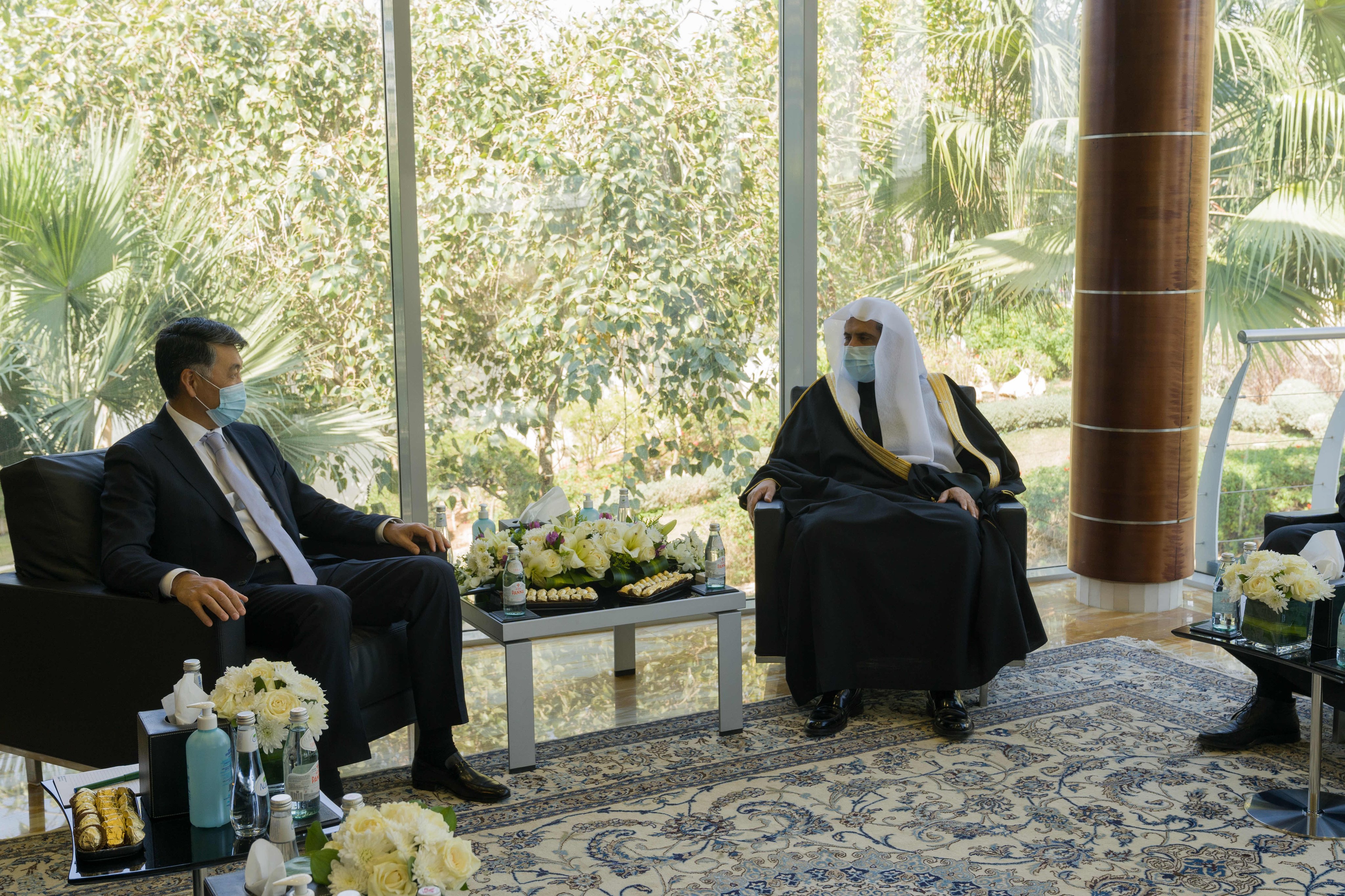 Mohammad AIissa a reçu à son bureau de Riyad, l’Ambassadeur de la République du Kazakhstan auprès du Royaume, M. Berik Aryn