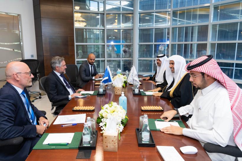 Mohammad Alissa reçoit Patrick Simonet l’Ambassadeur de l’UE auprès du Royaume d’Arabie Saoudite et des pays du Golfe avec M. Ora son adjoint.