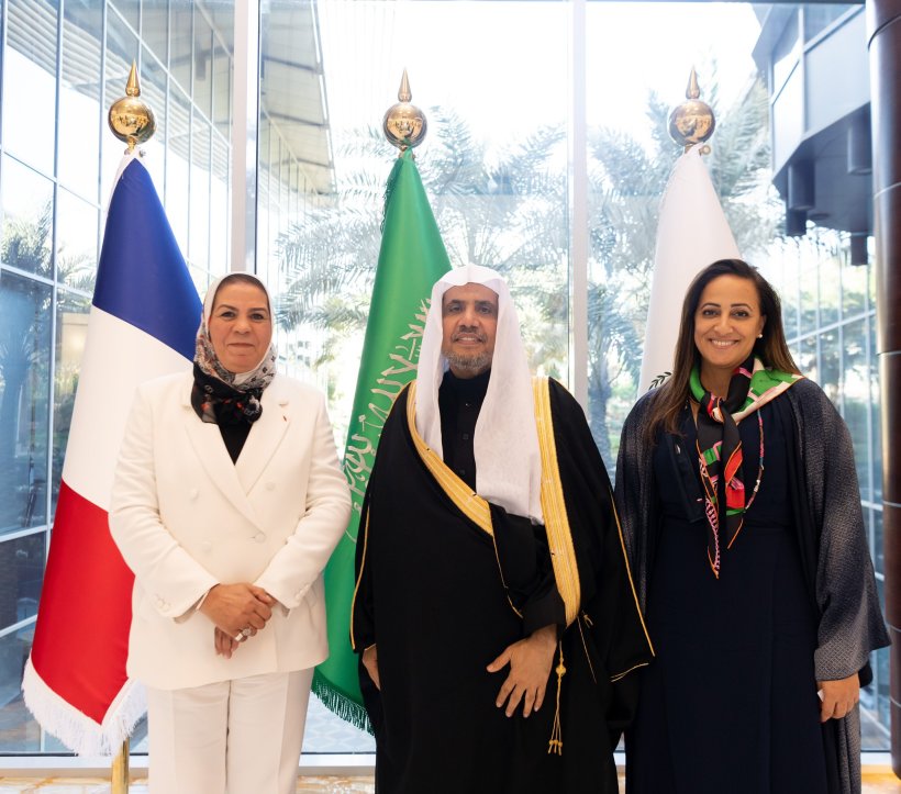 In the presence of French Parliament Member Mrs. Amelia_LKF,H.E. Dr. Mohammad Alissa met with the international French activist Mrs. Latifa IbnZ